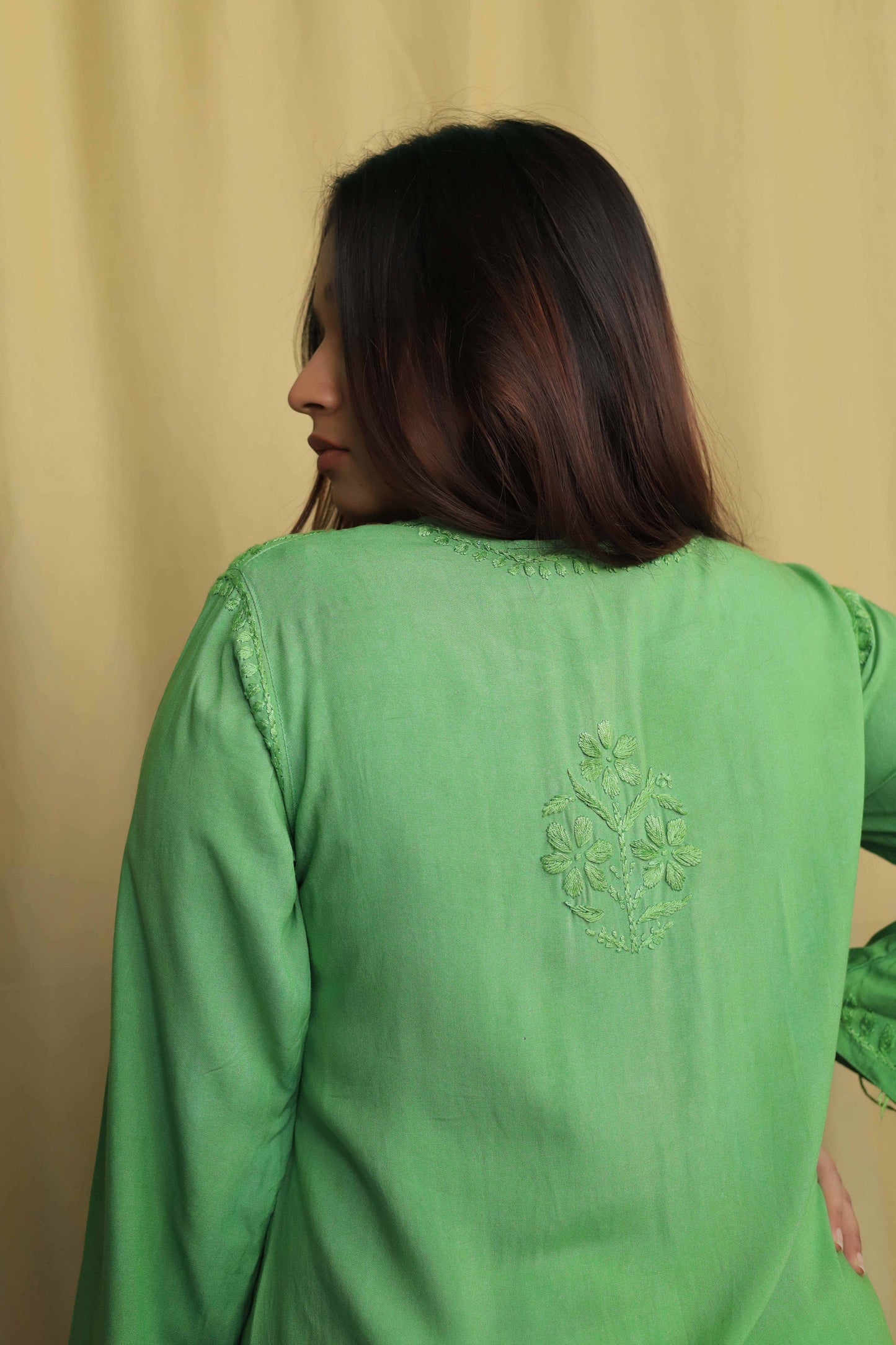 Aabdaar Rayon Chikankari kurta - Green